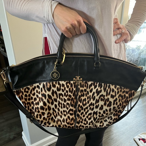 Authentic Tory Burch Leopard slouchy satchel - Picture 4 of 5